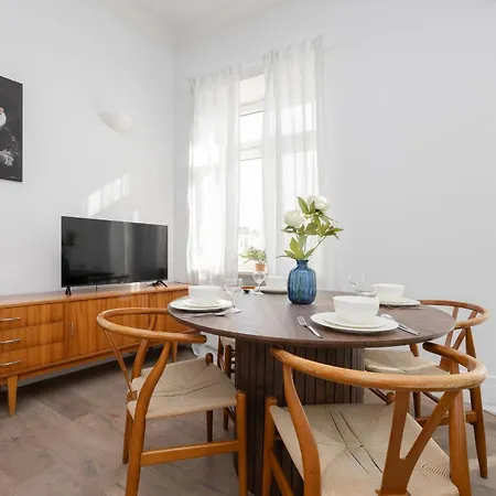 Comfortable Studio For 4 People In By Renters * Warszawa